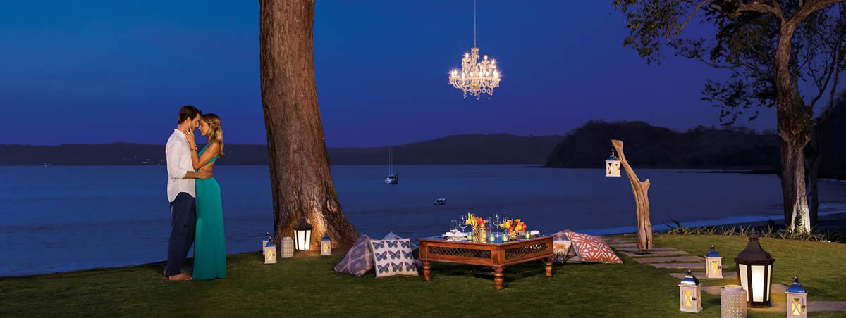 Secrets Resorts Honeymoons and Anniversaries 8 SEPCR Romantic Dinner Tree 2